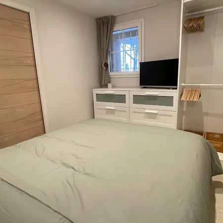 Apartment Refait A Neuf Standing Bord De Et Piscine Proche De St Trop Gassin