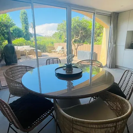 Apartment Refait A Neuf Standing Bord De Et Piscine Proche De St Trop *